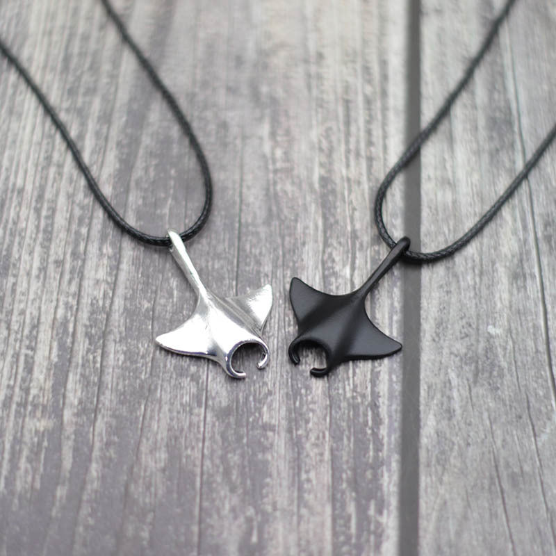 MANTA SILVER NECK